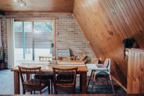 Seagrass Chalet ~ Cozy A-Frame in Freycinet
